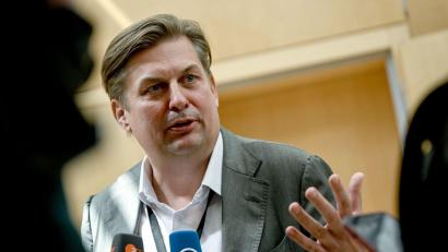 Bild: Britta Pedersen/dpa
Der Bundestag hat Durchsuchungen beim AfD-Abgeordneten Krah genehmigt. (Archivbild)