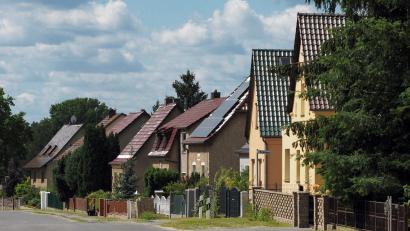 Symbolbild: Soeren Stache/dpa
Die Preise für Einfamilienhäuser in der Oberpfalz haben sich auf einem hohen Niveau stabilisiert.