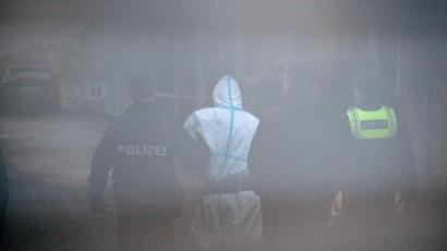Bild: Daniel Vogl/dpa
Der mutmaßliche Täter der Messerattacke von Aschaffenburg soll mehrere Monate davor in einer Flüchtlingsunterkunft eine Bewohnerin angegriffen haben - Ermittlungen gab es keine. (Archivbild)