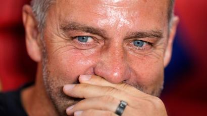 Bild: Manu Fernandez/AP/dpa
Aufatmen bei Flick nach der UEFA-Entscheidung. (Archivbild)