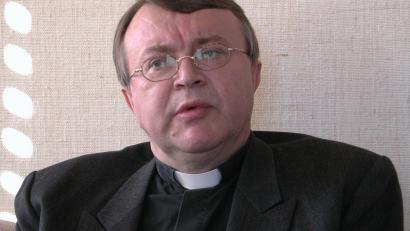 Archivbild: wen
Dr. Hans Schwemmer wurde im Herbst 2001 jäh aus dem Leben gerissen. Der aus Riggau bei Pressath stammende, ehemalige Apostolische Nuntius wäre jetzt 80 Jahre alt geworden.