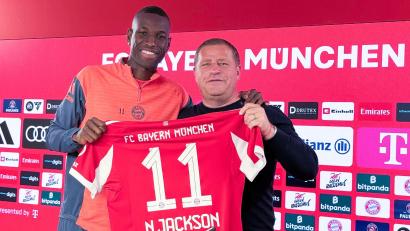 Bild: Klaus Bergmann/dpa
Der Stürmer wird im Bayern-Trikot mit der 11 auflaufen.