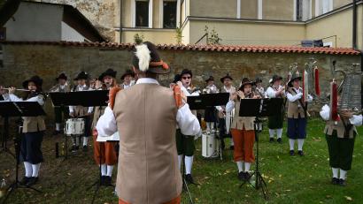 Bild: Ina Bogner/exb
Bei der "Luftklangmeile" wird traditionell in der historischen Altstadt von Amberg aufgespielt.