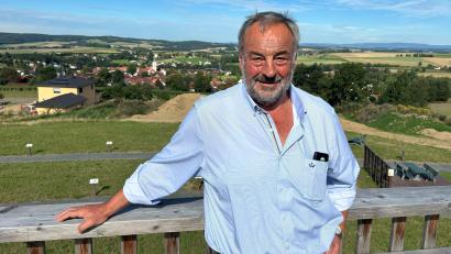Bild: ck
Wenn Josef Beimler nach den Kommunalwahlen 2026 als Bürgermeister abtreten wird, kann er auf 24 ereignisreiche Jahre in diesem Amt zurückblicken. Der "Gursn-Sepp" hat seine Sache sehr gut gemacht. Darin sind sich nicht nur seine Parteifreunde der CSU im Gemeinderat einig.