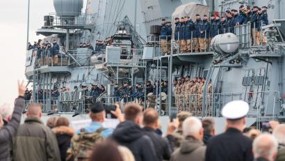 Bild: Focke Strangmann/dpa
Fregatte "Brandenburg" kehrt von UNIFIL-Einsatz zurück