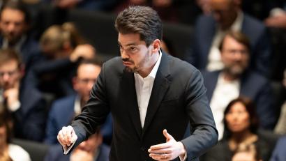 Bild: Sven Hoppe/dpa
Bart De Wever besuchte den Auftritt von Dirigent Lahav Shani in der Essener Philharmonie. (Archivbild)