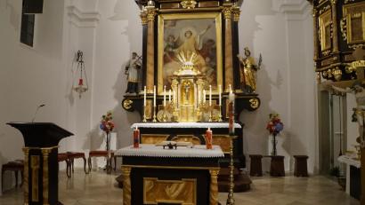 Bild: wel
Der Altarraum der Kirche St. Laurentius erstrahlt in neuem Glanz.