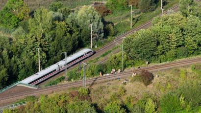 Bild: Julian Stratenschulte/dpa
Verspätungen und Ausfälle prägten am Wochenende den Bahnverkehr zwischen Hannover und Berlin.