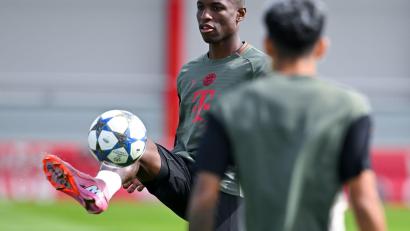 Bild: Sven Hoppe/dpa
Nicolas Jackson in Aktion beim Training vor dem Wiedersehen mit Chelsea.