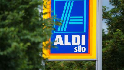 Symbolbild: Matthias Balk/dpa
Nach einem Brand hatte die Aldi-Filiale in der Neustädter Straßen in Weiden für zwei Tage zu.