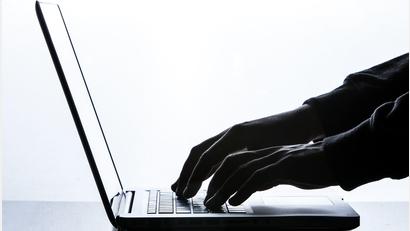 Symbolbild: Silas Stein
Ein Schwandorfer wurde beim Online-Kauf eines Heizungsthermostats betrogen. Die Polizei ermittelt.