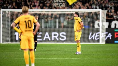 Bild: Marco Alpozzi/LaPresse via ZUMA Press/dpa
Am Ende eines verrückten Abends waren die BVB-Spieler enttäuscht.