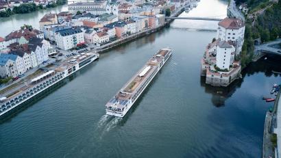 Bild: Tobias Köhler/dpa/dpa-tmn
Jährlich kommen mehr als 3.000 Flusskreuzfahrtschiffe im Bereich Passau an. (Symbolbild)