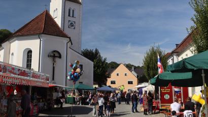 Archivbild: mrr
Es ist wieder Marktsonntag in Rieden – diesmal am 28. September rund um Marktplatz und Hauptstraße.