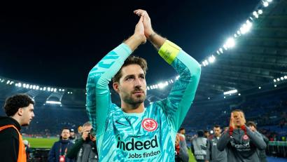 Bild: Giuseppe Maffia/dpa
Kevin Trapp wurde von Eintracht Frankfurt vor dem Champions-League-Spiel gegen Galatasaray Istanbul feierlich verabschiedet.