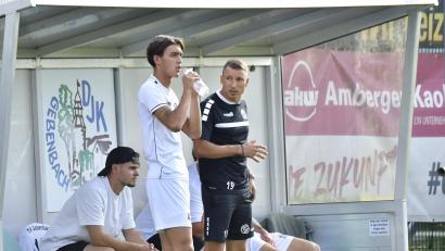 Bild: Hubert Ziegler
Andreas Graml (rechts), zuletzt Co-Trainer, wird die Spieler der DJK Gebenbach bei der Partie in Regensburg als Trainer anleiten.