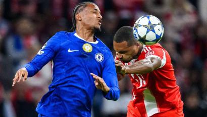 Bild: Tom Weller/dpa
Jonathan Tah (r) gegen João Pedro, in den Zweikämpfen ging es zur Sache.