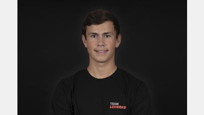 Bild: Lüdecke GmbH
Fabian Kummer, Auszubildender bei der Firma Lüdecke GmbH in Amberg, ist als Ausbildungsscout der IHK Schulen aller Art unterwegs.