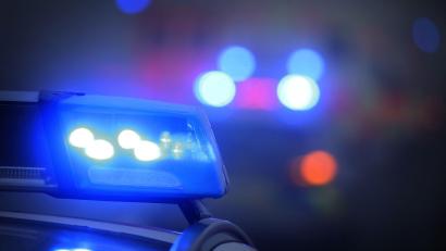 Bild: Karl-Josef Hildenbrand/dpa
Die Polizei war in der Nacht in Straubing wegen eines betrunkenen Autofahrers im Einsatz. (Symbolbild)