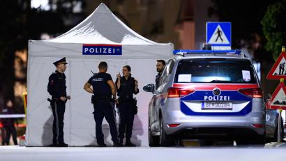 Bild: Max Slovencik/APA/dpa
Der mutmaßliche Schütze hatte die Waffe illegal erworben. (Archivbild)