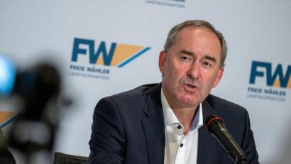 Bild: Pia Bayer/dpa
Hubert Aiwanger setzt auf mehr Freie-Wähler-Landräte.