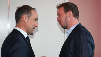 Bild: Arne Dedert/dpa
Oliver Mintzlaff (l) hat über den Umgang mit der deutschen Nationalmannschaft und Julian Nagelsmann (r) gesprochen.