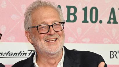 Bild: Felix Hörhager/dpa
Der Filmproduzent Martin Moszkowicz findet, die Film- und Medienbranche versagt, wenn es um Judenhass geht. (Archivbild)