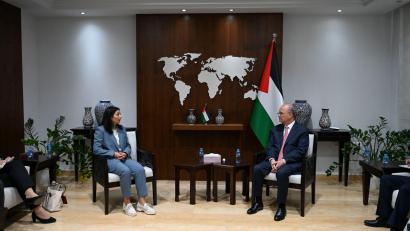 Bild: Katharina Kausche/dpa
Die Entwicklungsministerin, Reem Alabali Radovan (SPD), hatte Ende August den Ministerpräsidenten der Palästinensischen Autonomiebehörde, Mohammed Mustafa, in Ramallah besucht.  (Archivfoto)