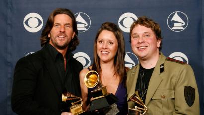 Bild: Kevork Djansezian/AP/dpa
Der US-Country-Musiker Brett James (links) ist mit 57 Jahren gestorben. (Archivbild)