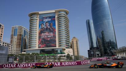 Bild: Darko Bandic/AP/dpa
Der Kurs in Baku bleibt bis einschließlich 2030 im Formel-1-Rennkalender.