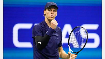 Bild: Yuki Iwamura/AP/dpa
Der Tennis-Weltranglistenzweite Jannik Sinner. (Archivbild)
