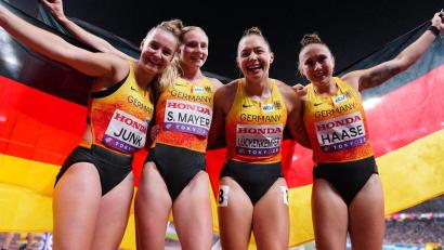 Bild: Michael Kappeler/dpa
Gewannen WM-Bronze: Sophia Junk, Sina Mayer, Gina Lückenkemper und Rebekka Haase (v. l.).