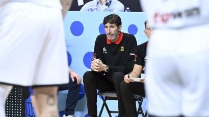 Bild: Heikki Saukkomaa/Lehtikuva/dpa
Bundestrainer Mumbru kehrte angeschlagen zum Nationalteam zurück.