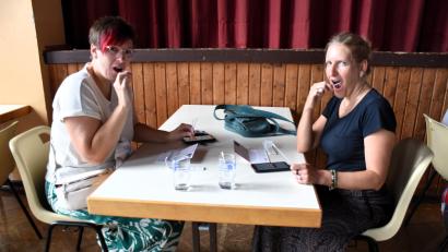 Bild: ubb
Martina und Kerstin (von links) haben von der Typisierung gelesen und sich sofort den Sonntagnachmittag frei genommen, um mitzuhelfen.