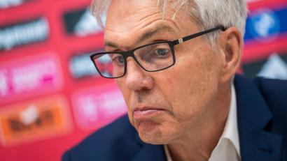 Bild: Peter Kneffel/dpa
Zwei neue Spieler für Herbert.