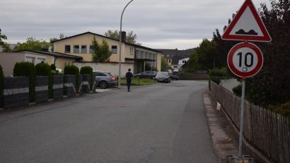 Bild: bnr
Die Sanierung zweier Teilbereiche der Kolpingstraße ist die letzte Straßenbaumaßnahme in diesem Jahr. In Kürze sollen die Arbeiten beginnen.