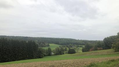 Bild: wro
Im Teichelberg soll eine große Windkraftanlage entstehen. Die Zerstörung der Landschaft ist vielen Leuten ein Dorn im Auge.