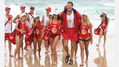 Bild: Ian Waldie/AAP/epa/dpa
Die alte Hit-Serie „Baywatch“ wird neu aufgelegt. (Archivbild)