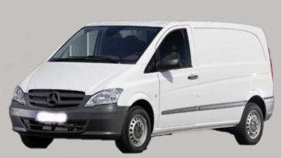 Symbolbild: Polizei Bayern
Die Polizei sucht nach einem weißen Mercedes Benz Vito, der mit Einbrüchen in Verbindung stehen könnte.