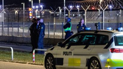 Bild: Steven Knap/Ritzau Scanpix Foto/AP/dpa
Erst am Montagabend hatte Drohnenalarm den Flughafen Kopenhagen lahmgelegt. (Archivbild)