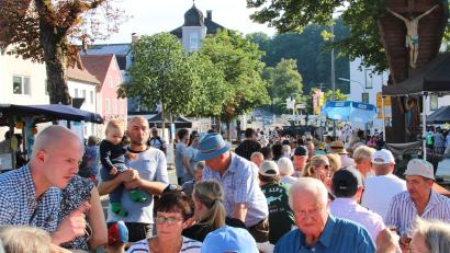 Archivbild: prh
Neustadt/WN hat das diesjährige Bürgerfest abgerechnet. Jeder beteiligte Verein erhält aus den Einnahmen 100 Euro.