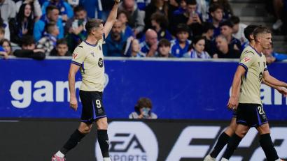 Bild: Jose Breton/AP/dpa
War der Matchwinner für Barcelona: Robert Lewandowski