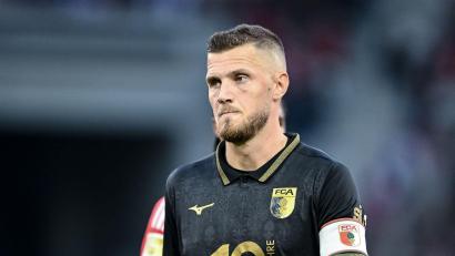 Bild: Harry Langer/dpa
Jeffrey Gouweleeuw ist Kapitän und dienstältester Spieler des FC Augsburg. (Archivfoto)