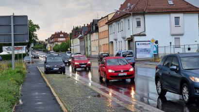 Archivbild: hmr
Für die Verlegung der Bundesstraße 299 im Abschnitt Waldsassen-Kondrau – im Bild die Mitterteicher Straße – stehen im Haushalt 2025 keine Mittel zur Verfügung.