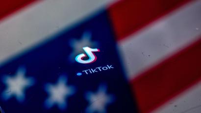 Bild: Jens Büttner/dpa
Trump gibt Tiktok noch mehr Zeit für die Abspaltung des US-Geschäfts.
