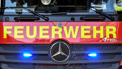 Symbolbild: Uli Deck/dpa
Der Feuerwehreinsatz an der Montessori-Grundschule in Neunkirchen war zum Glück schnell beendet. Eine angeschmorte Blende hatte für Brandgeruch gesorgt.