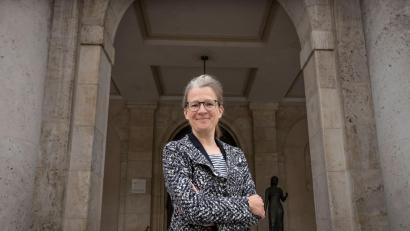 Bild: C.Olesinski/LMU/dpa
Ann-Katrin Kaufhold ist die neue Vizepräsidentin des Bundesverfassungsgerichts. (Archivfoto)