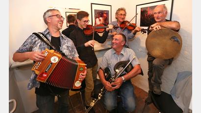 Bild: Na Ciotogi/exb
Traditionelle irische Musik mit den fünf Iren.