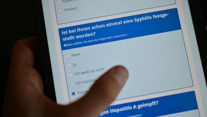 Bild: Sebastian Gollnow/dpa
Die Zahl der Syphilis-Infektionen ist von 2023 auf 2024 um 3,9 Prozent gestiegen. (Symbolbild)