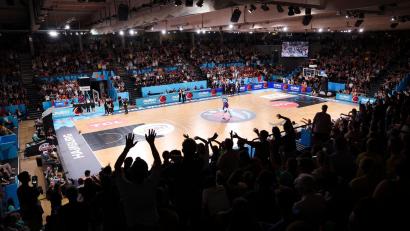 Bild: Christian Charisius/dpa
Beim EuroCup-Spiel der Towers Hamburg gegen Hapoel Jerusalem müssen sich die Fans auf verstärkte Sicherheitsmaßnahmen einstellen.